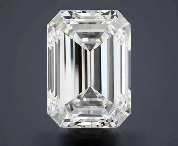 4.28 Carat · E · VVS2 Rare Carat Ideal Cut
