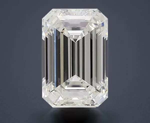 4.57 Carat · F · VVS2 Rare Carat Ideal Cut