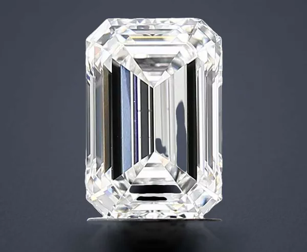 2.06 Carat · E · VS1 Rare Carat Ideal Cut