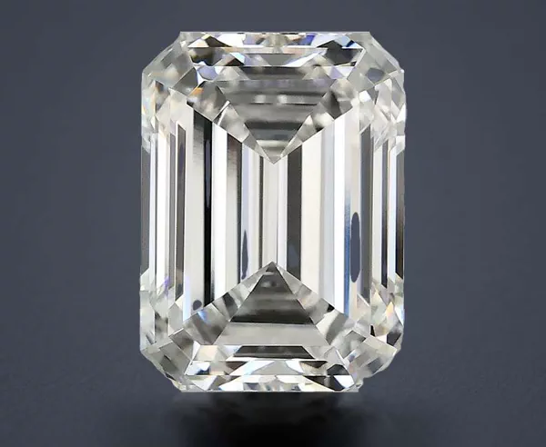4 Carat · F · VVS2 Rare Carat Ideal Cut