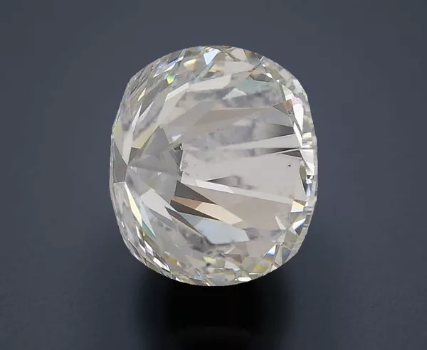3.78 Carat · G · VS1 Rare Carat Ideal Cut