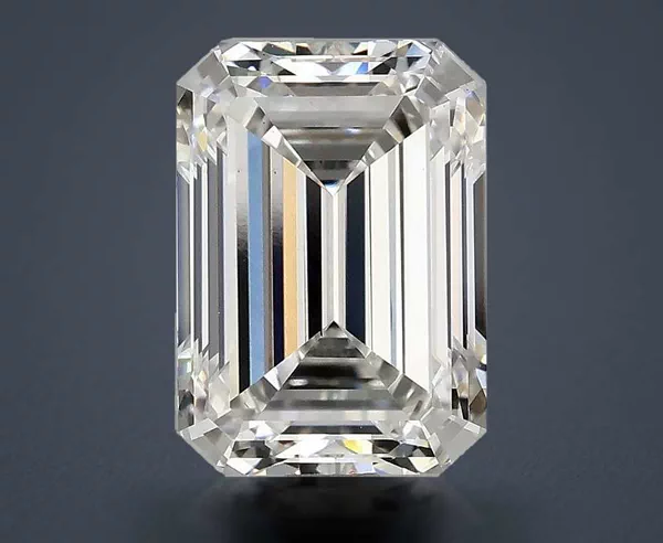 3.51 Carat · G · VS2 Rare Carat Ideal Cut