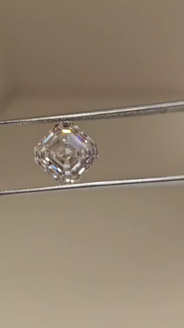 2.01 Carat · D · VS1 very good Cut