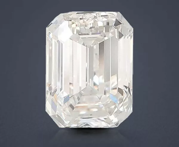3.03 Carat · G · VS1 Rare Carat Ideal Cut
