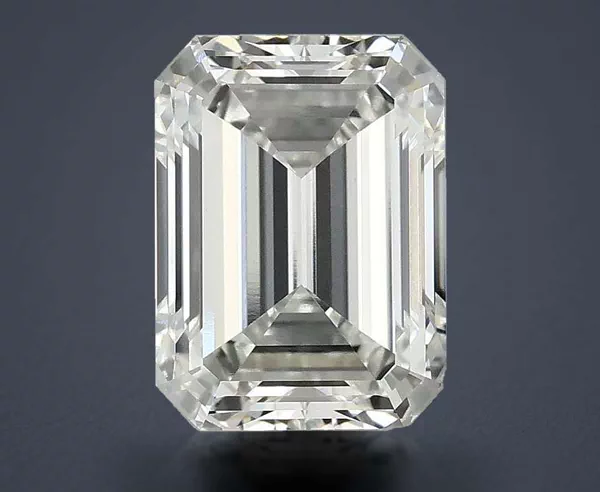 3.46 Carat · F · VS1 Rare Carat Ideal Cut