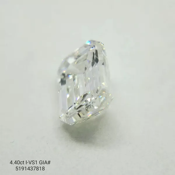 4.4 Carat · I · VS1 Rare Carat Ideal Cut