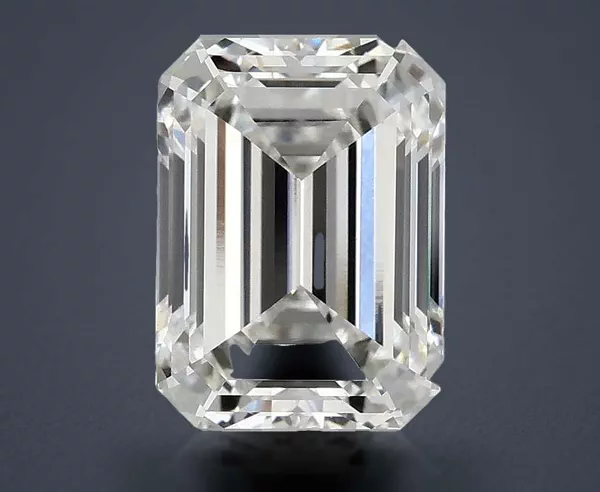 3.18 Carat · F · VVS2 Rare Carat Ideal Cut