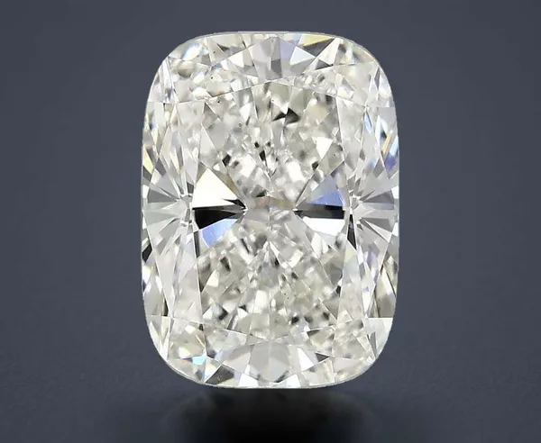 4.04 Carat · G · VS2 Rare Carat Ideal Cut