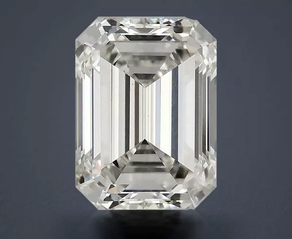 3.18 Carat · G · VVS2 Rare Carat Ideal Cut