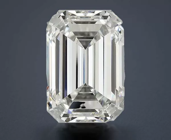 4.34 Carat · F · VVS2 Rare Carat Ideal Cut