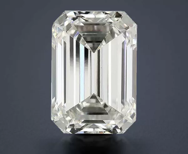 3.01 Carat · G · VS1 Rare Carat Ideal Cut