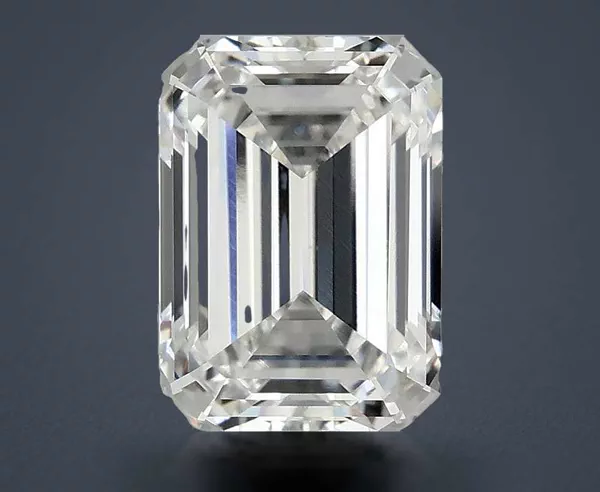 3.15 Carat · E · VS1 Rare Carat Ideal Cut