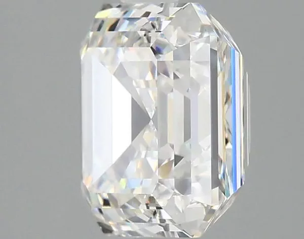 2.8 Carat · E · VVS2 Rare Carat Ideal Cut