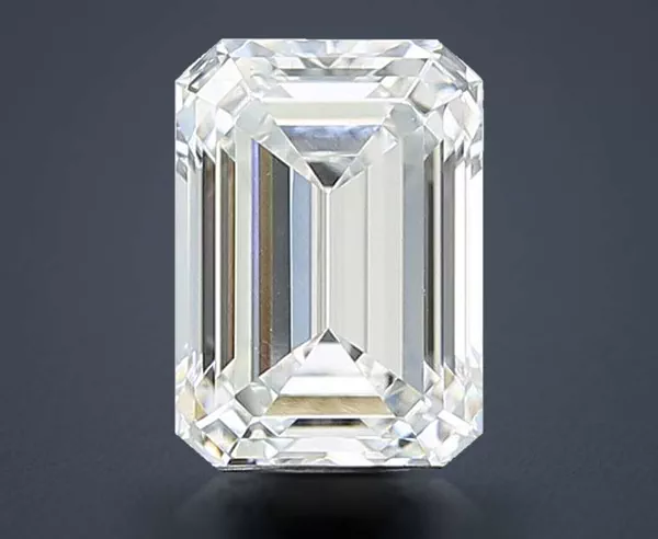 2.61 Carat · F · VS1 Rare Carat Ideal Cut