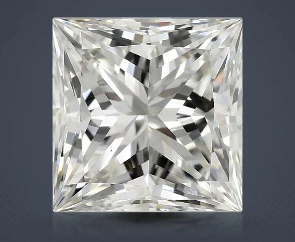 2.82 Carat · G · VS1 Rare Carat Ideal Cut