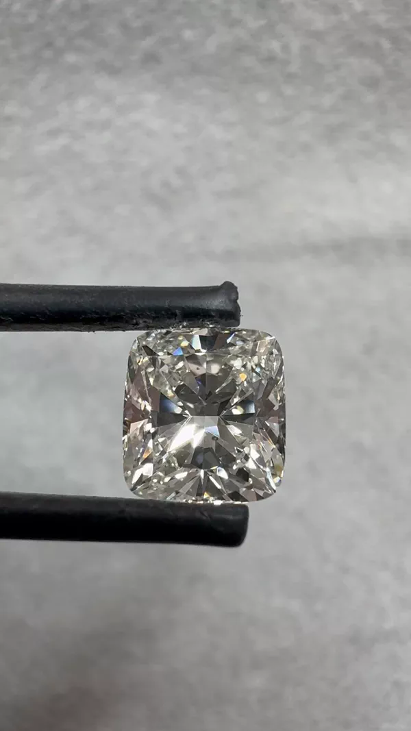 2.04 Carat · I · SI1 Rare Carat Ideal Cut