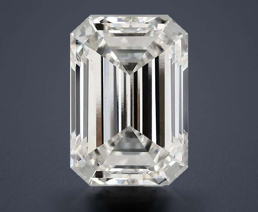 3.2 Carat · G · VS2 Rare Carat Ideal Cut