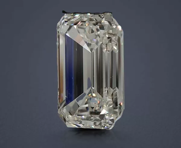 7.01 Carat · K · VS1 excellent Cut