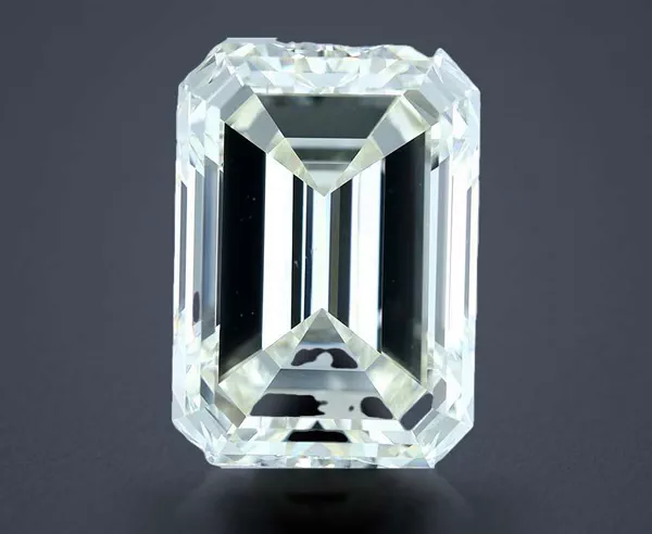 5.01 Carat · J · VS1 very good Cut