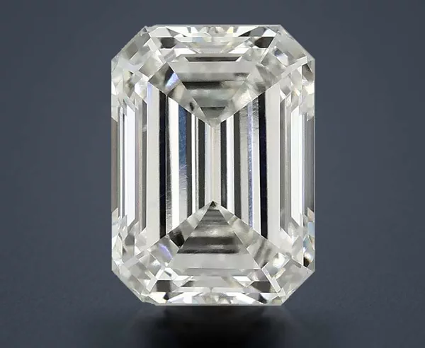 3.01 Carat · G · VVS2 Rare Carat Ideal Cut