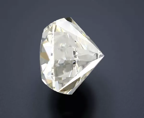 0.4 Carat · G · IF Rare Carat Ideal Cut