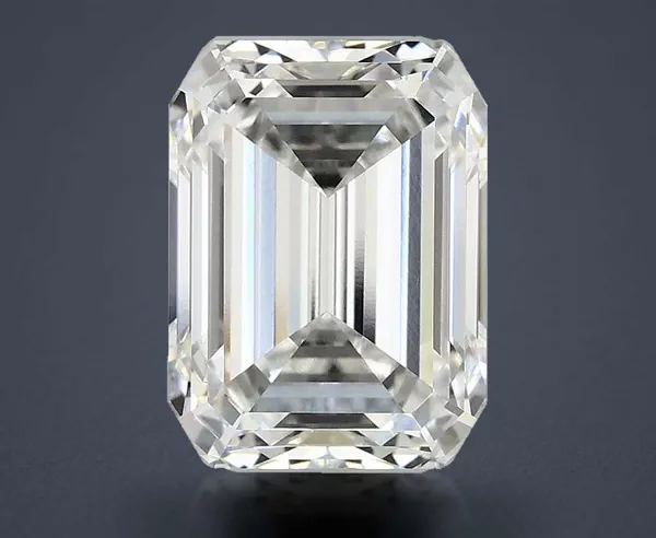 4.77 Carat · E · VVS2 Rare Carat Ideal Cut