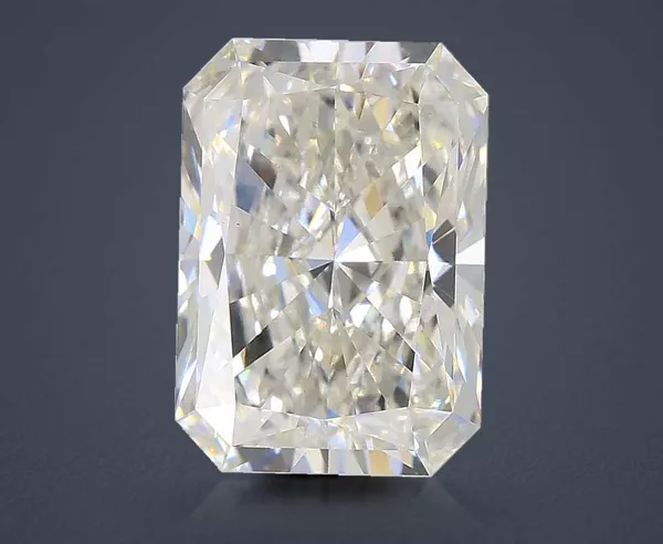 4.05 Carat · G · VS2 Rare Carat Ideal Cut