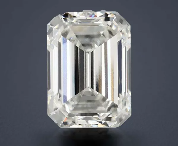 4.81 Carat · F · VVS2 Rare Carat Ideal Cut