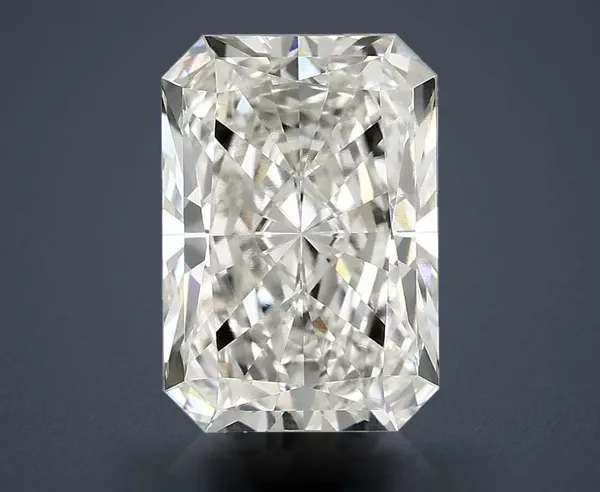 3.04 Carat · G · VVS2 Rare Carat Ideal Cut