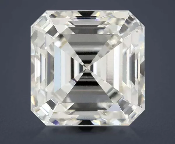 2.1 Carat · G · VVS2 Rare Carat Ideal Cut