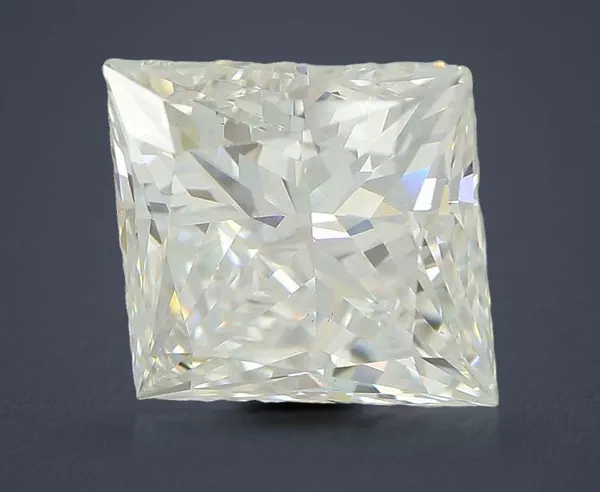 4.01 Carat · G · VS1 Rare Carat Ideal Cut