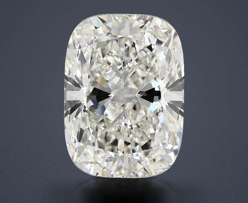 4.88 Carat · G · VVS2 Rare Carat Ideal Cut