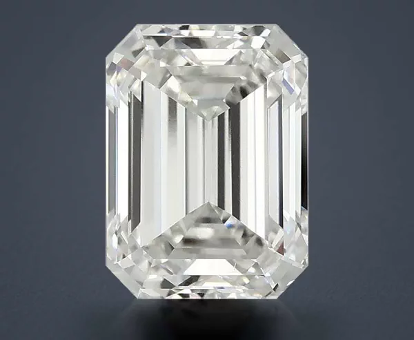 2.87 Carat · F · VS1 Rare Carat Ideal Cut