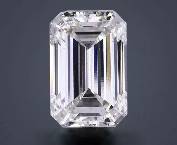 4.81 Carat · G · VS2 Rare Carat Ideal Cut