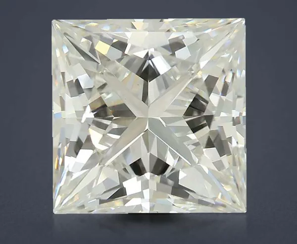 4.08 Carat · G · VS1 Rare Carat Ideal Cut