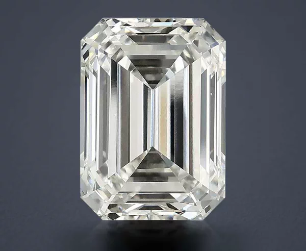 4.03 Carat · G · VS1 Rare Carat Ideal Cut