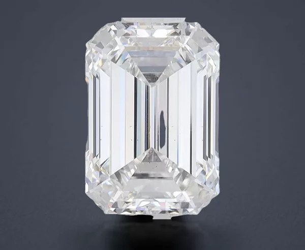2.8 Carat · E · VS2 Rare Carat Ideal Cut