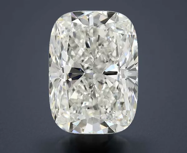 4.04 Carat · G · VVS2 Rare Carat Ideal Cut