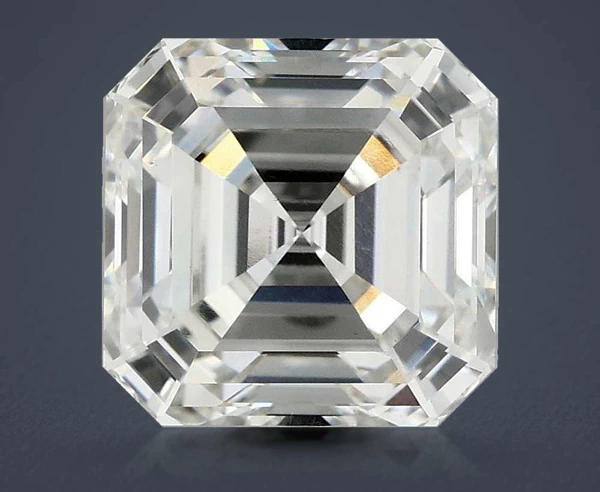 5.08 Carat · G · VS1 Rare Carat Ideal Cut