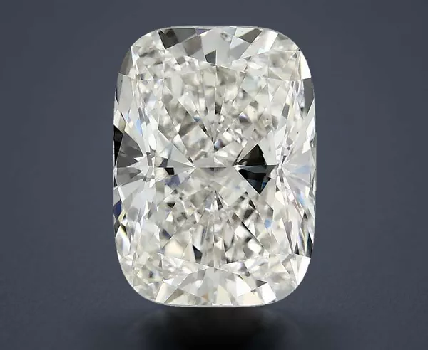 4.05 Carat · G · VS2 Rare Carat Ideal Cut