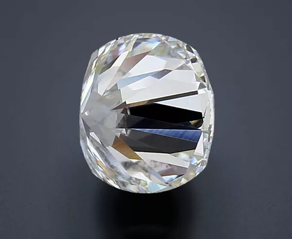 2.88 Carat · G · VS1 Rare Carat Ideal Cut