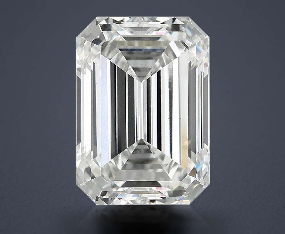 4.95 Carat · F · VS2 Rare Carat Ideal Cut