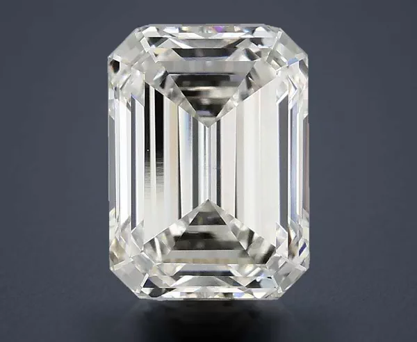 3.08 Carat · G · VS1 Rare Carat Ideal Cut