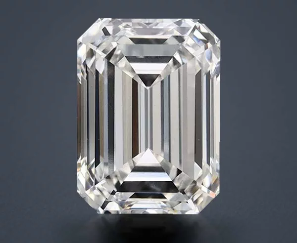 2.81 Carat · F · VVS2 Rare Carat Ideal Cut