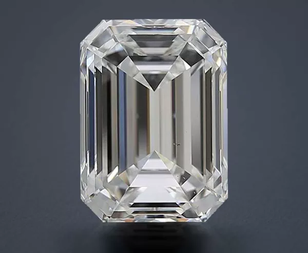 5.02 Carat · F · VS2 Rare Carat Ideal Cut