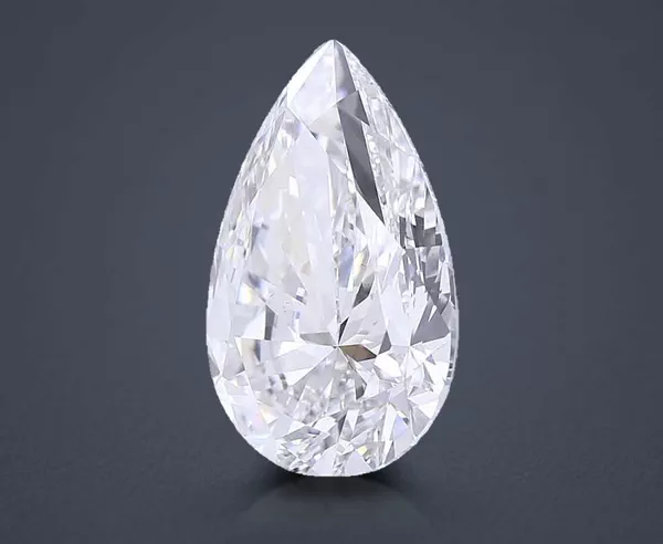 7.03 Carat · F · VS2 Rare Carat Ideal Cut