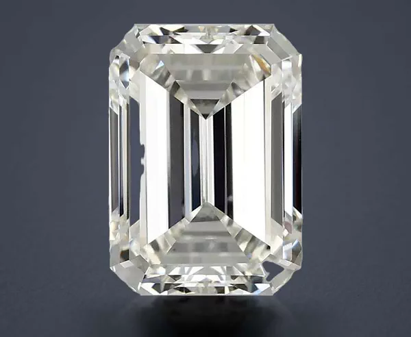 2.97 Carat · H · VS1 Rare Carat Ideal Cut