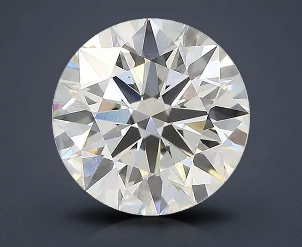 2.06 Carat · G · VS1 Rare Carat Ideal Cut