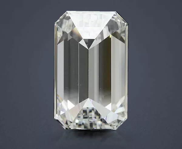 2.05 Carat · H · VS2 Rare Carat Ideal Cut
