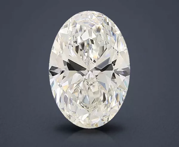 4.77 Carat · G · VS1 Rare Carat Ideal Cut
